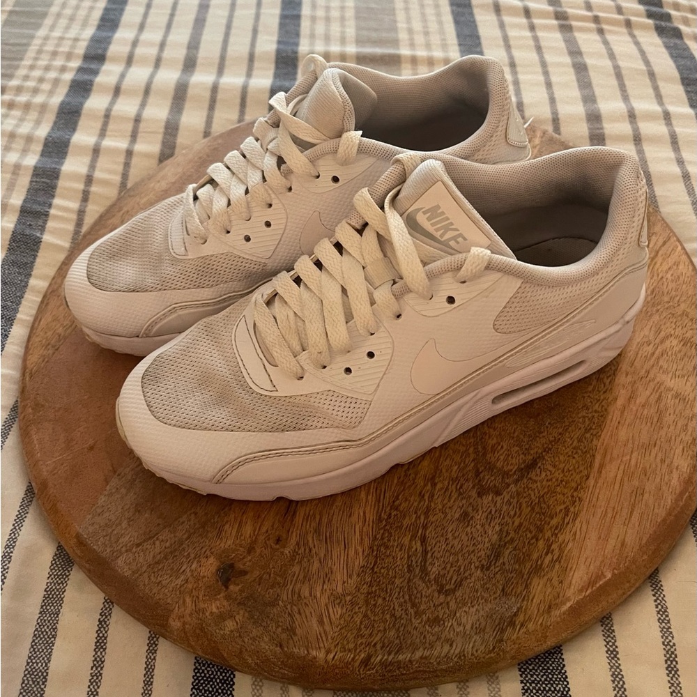 Nike Air Maxx 90 Triple White Sneakers